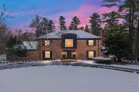 25330 Devon Lane Franklin Village MI 48025