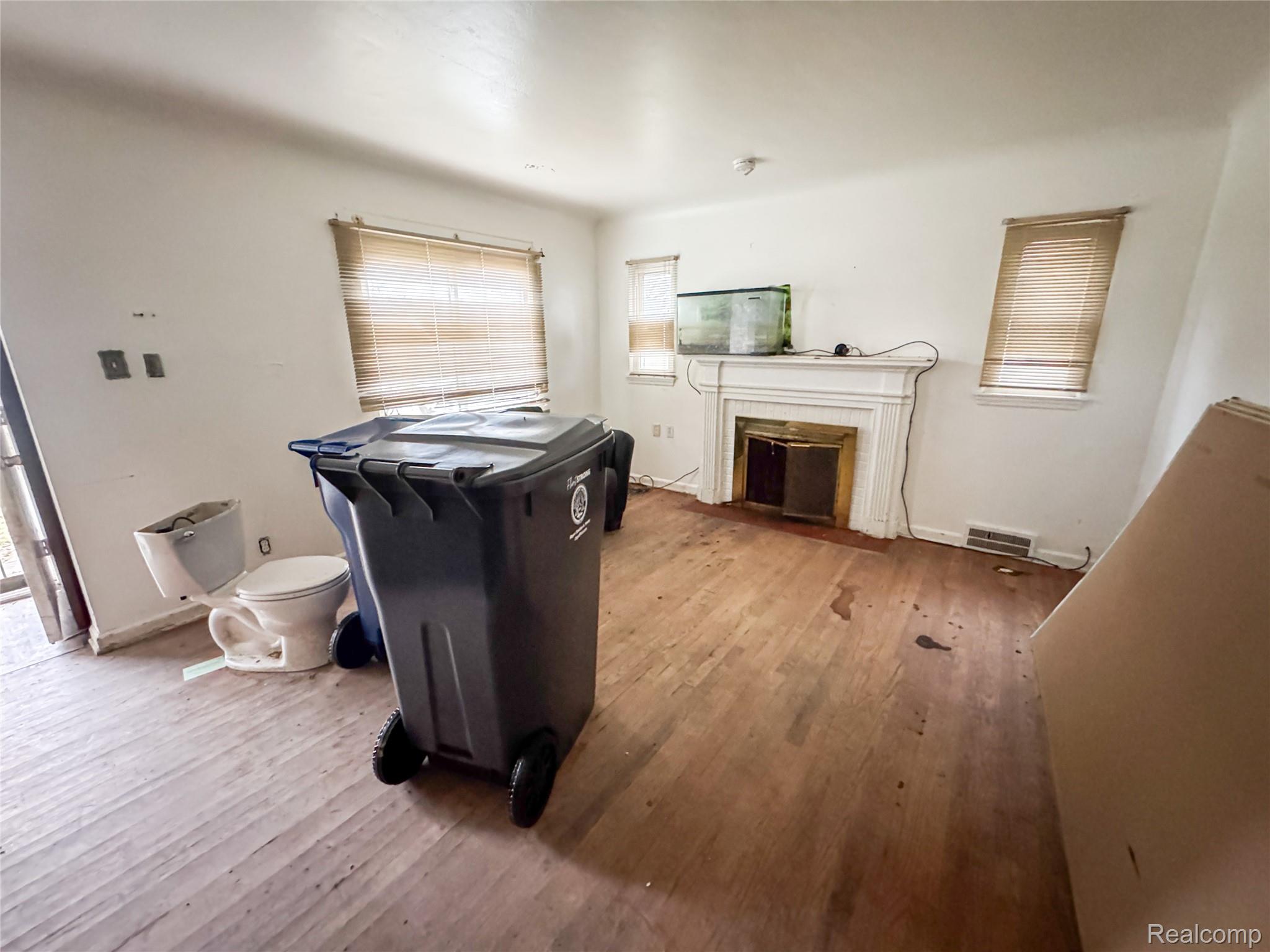 617 W Witherbee Street