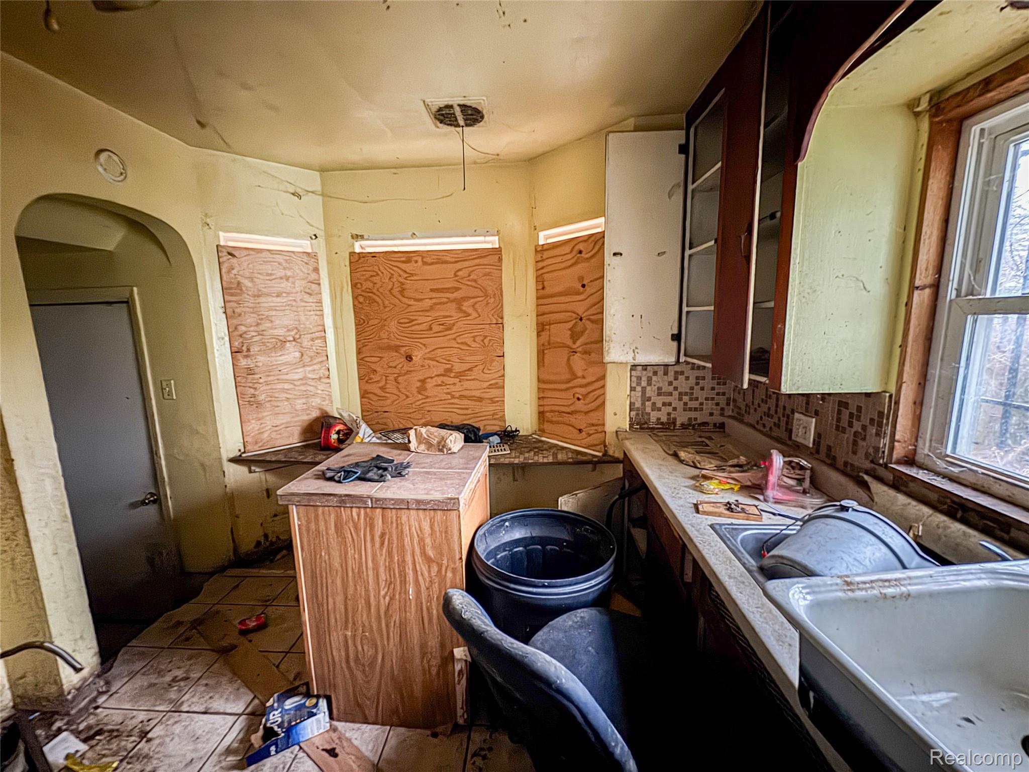 617 W Witherbee Street