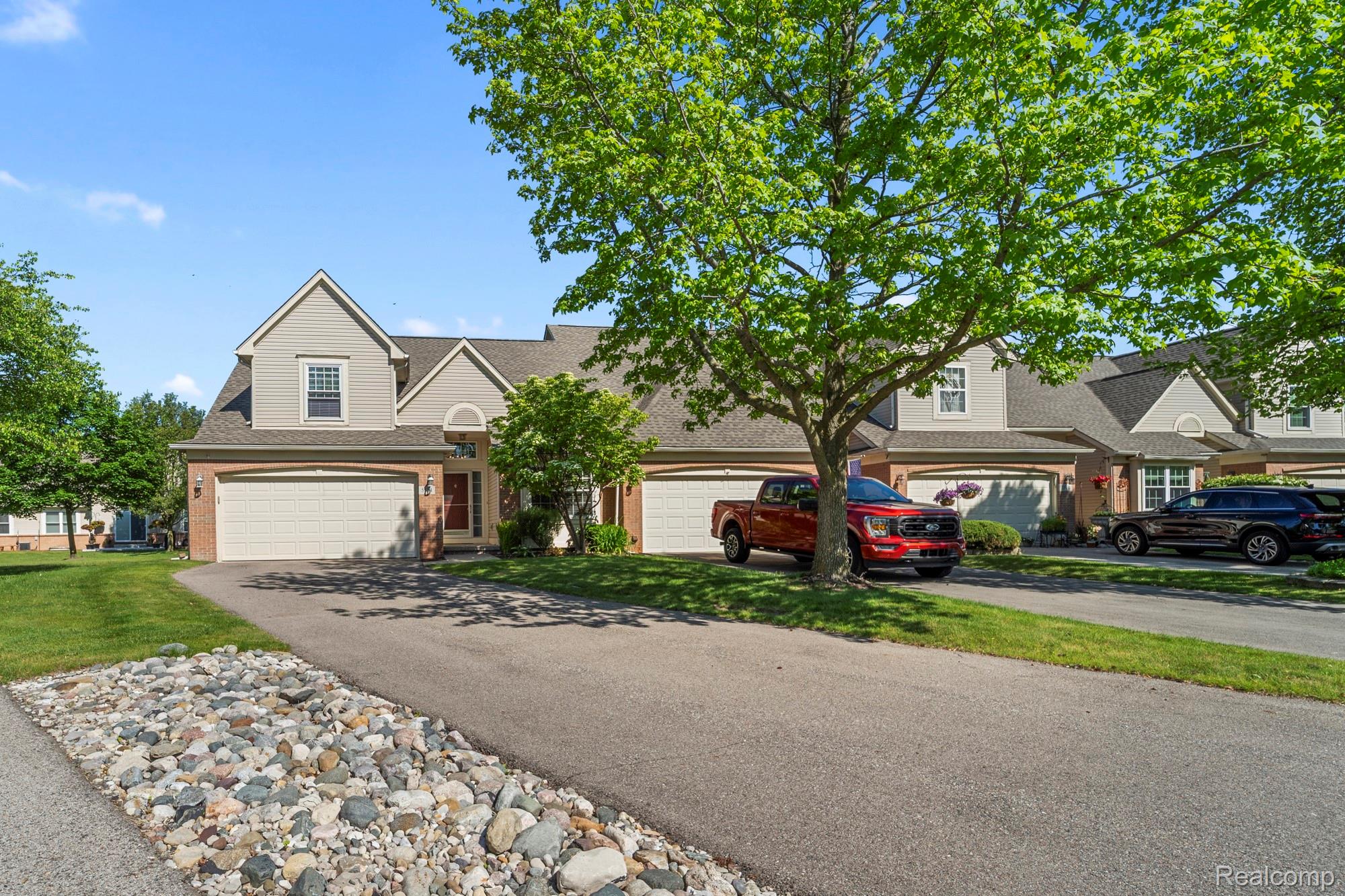 5514 Greenway Drive