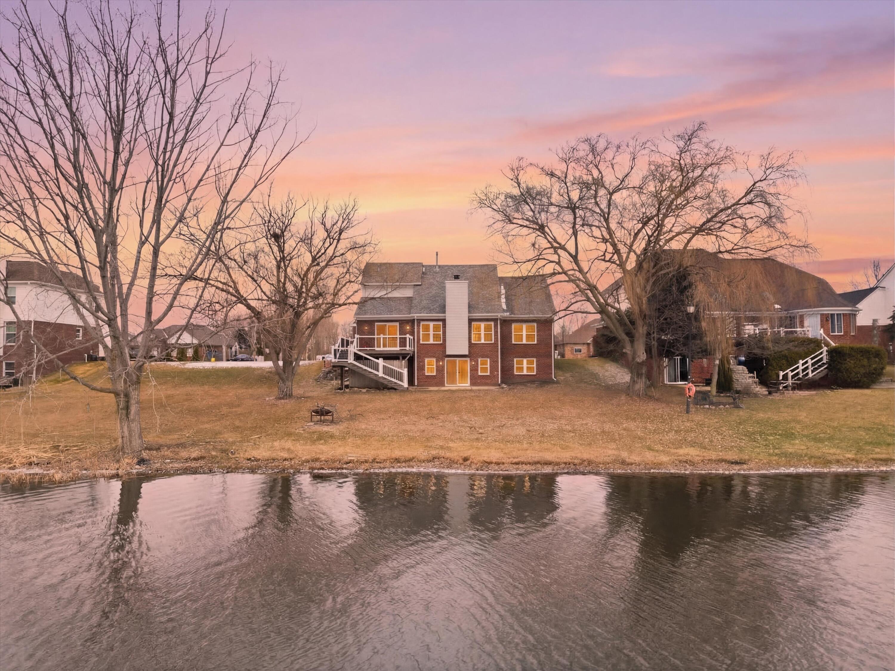 36580 N Pointe Drive