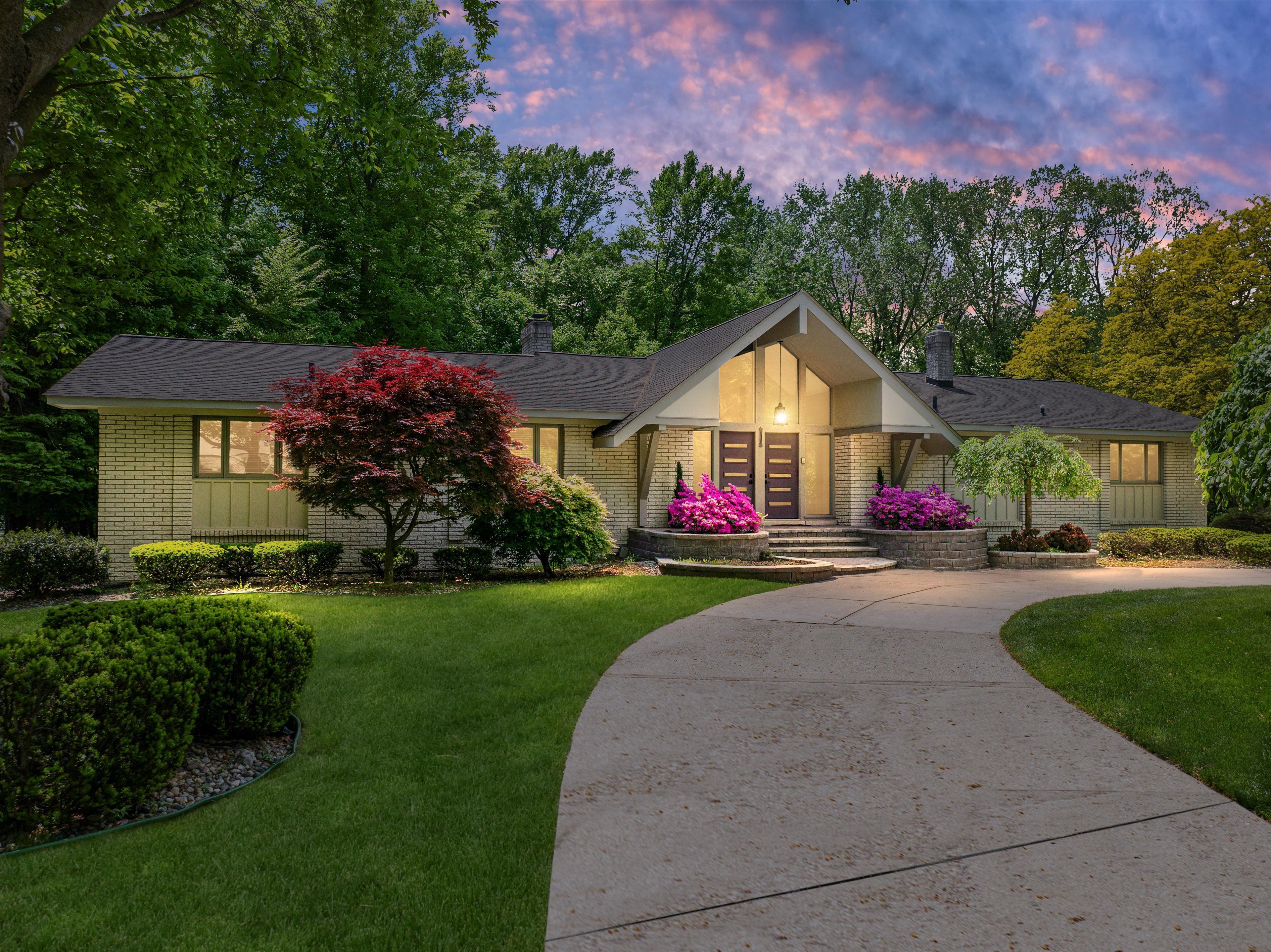 21301 WOODHILL Drive