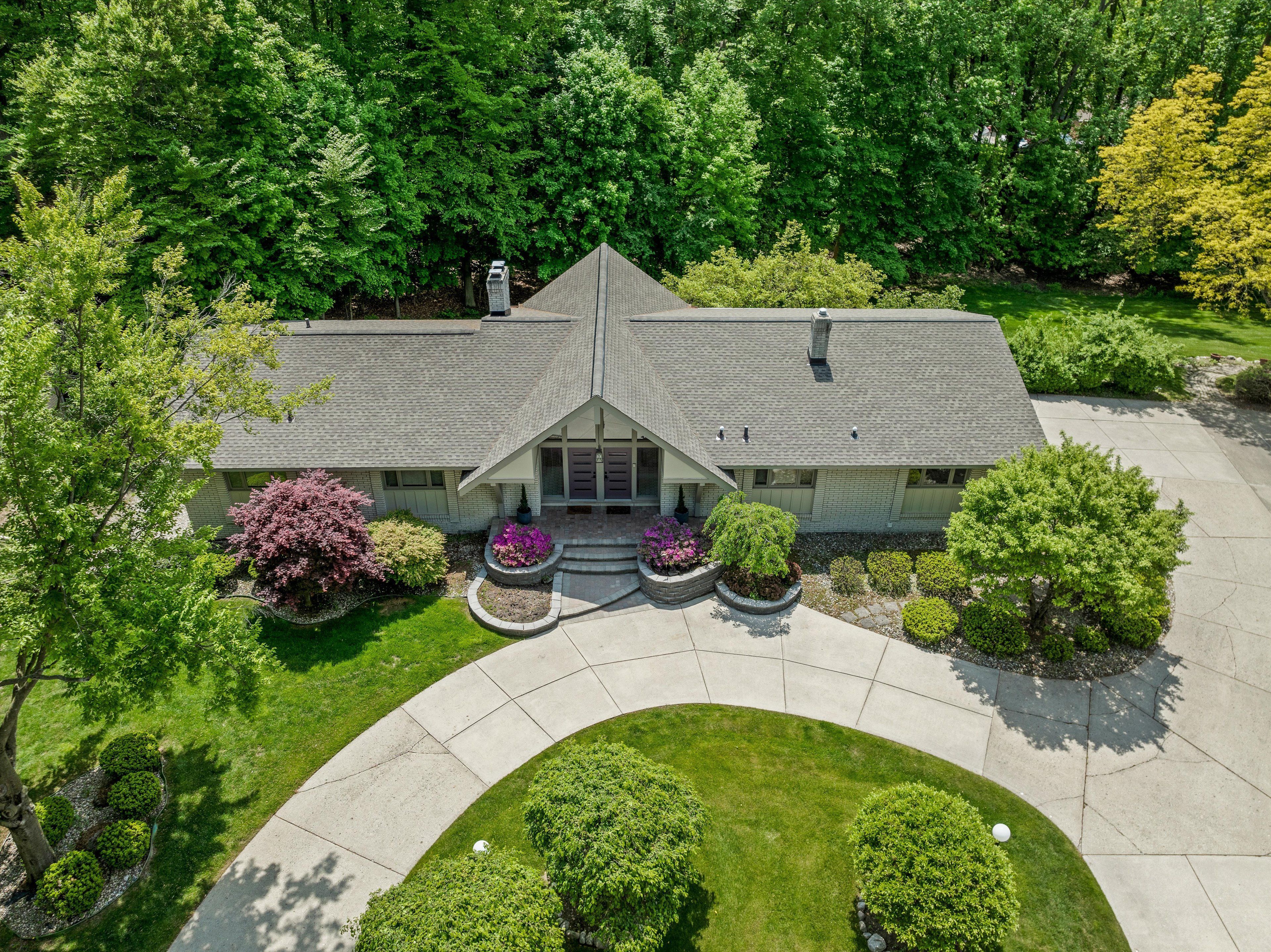 21301 WOODHILL Drive