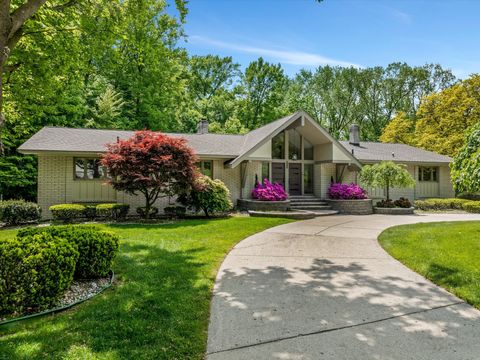21301 WOODHILL Drive Northville City Oakland MI 48167