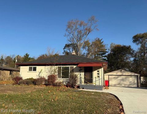 25630 W 10 Mile Road Southfield City MI 48033