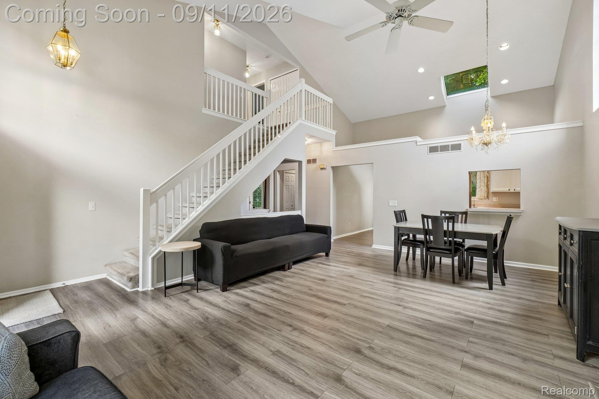 6913 Fox Lane