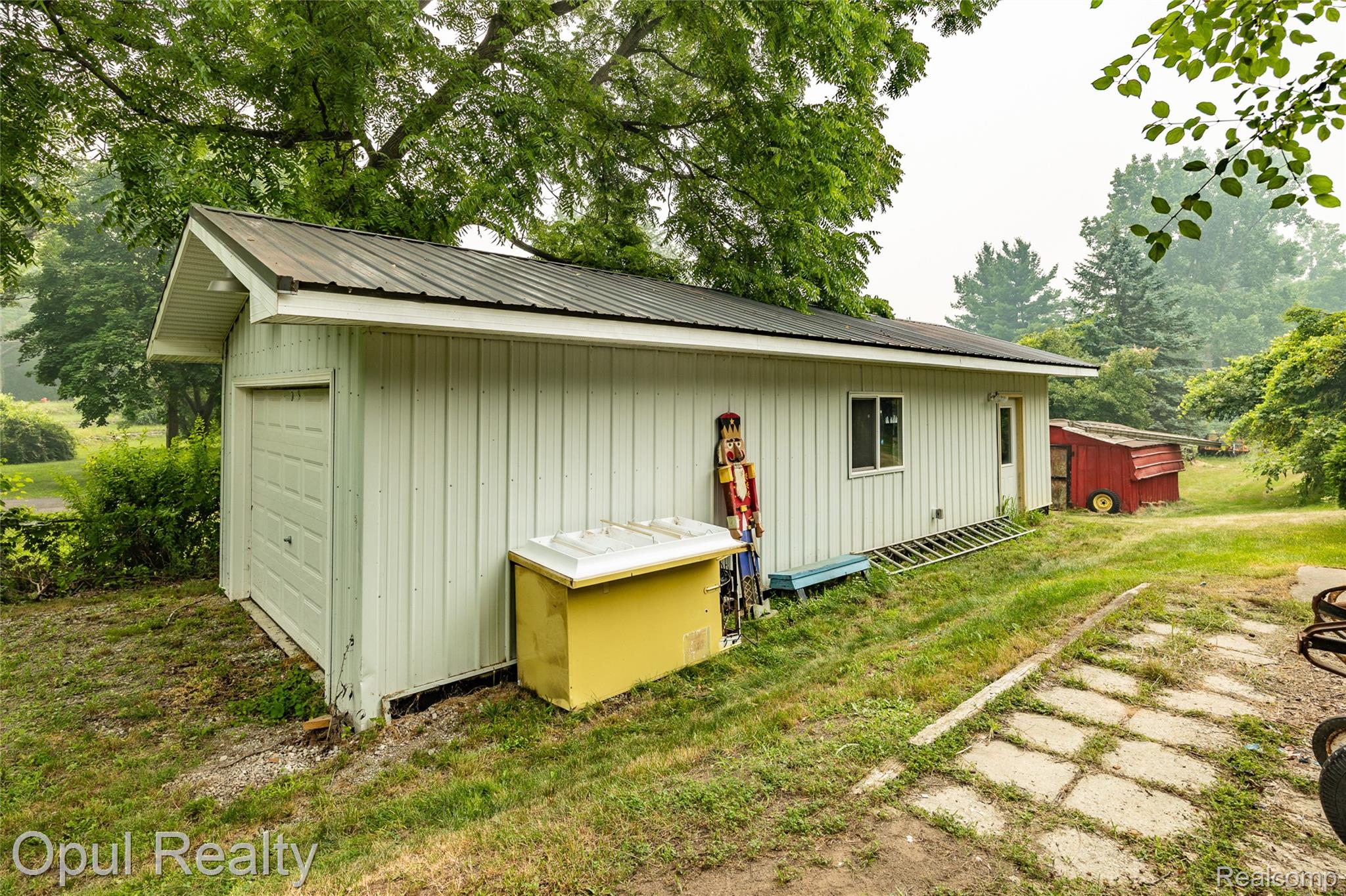 3082 Churchill Road