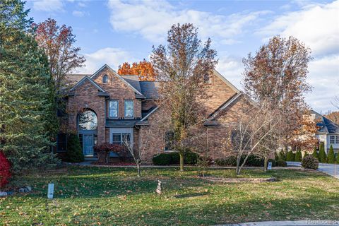 3904 KAELEAF Road Orion Charter Township MI 48360