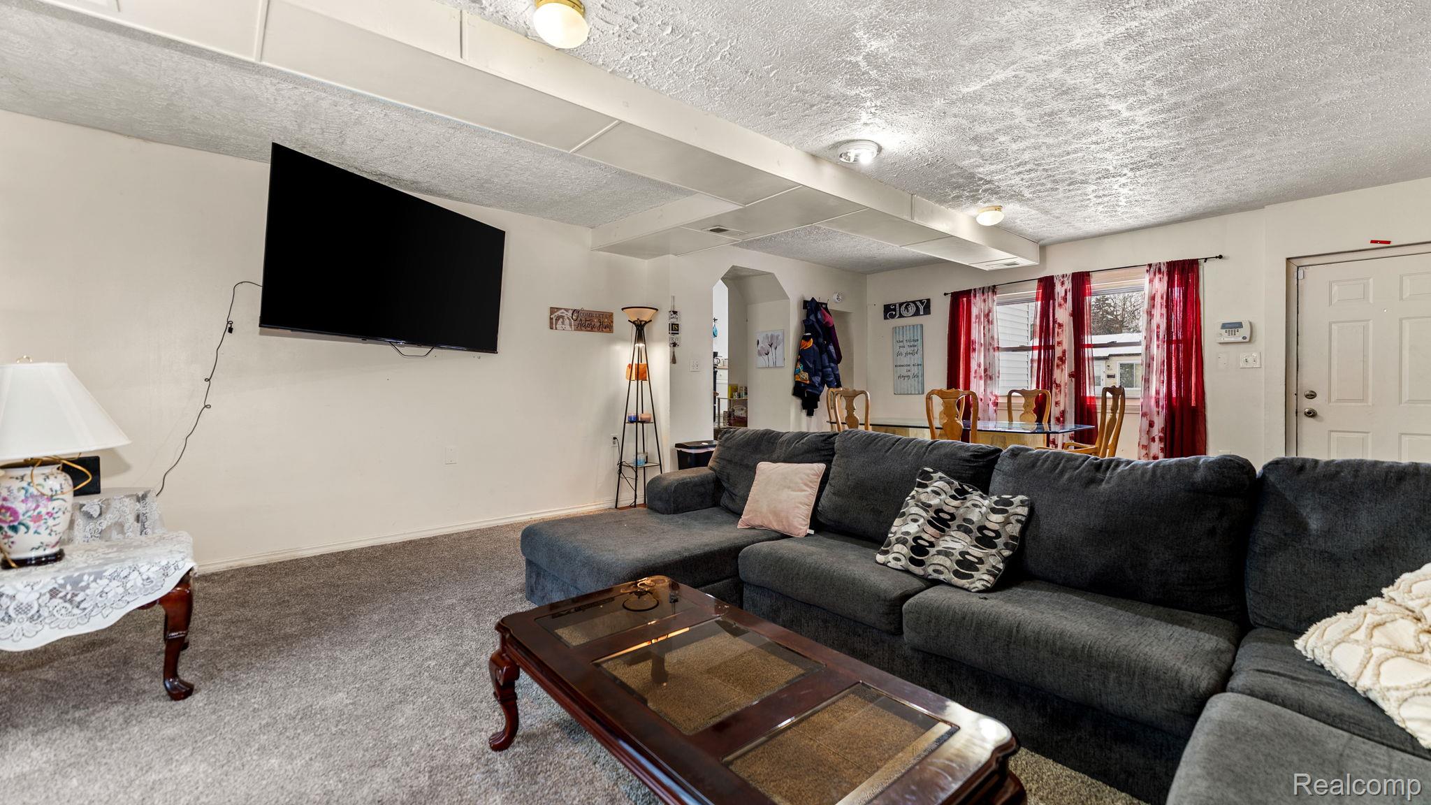 8120 PROSPECT Avenue