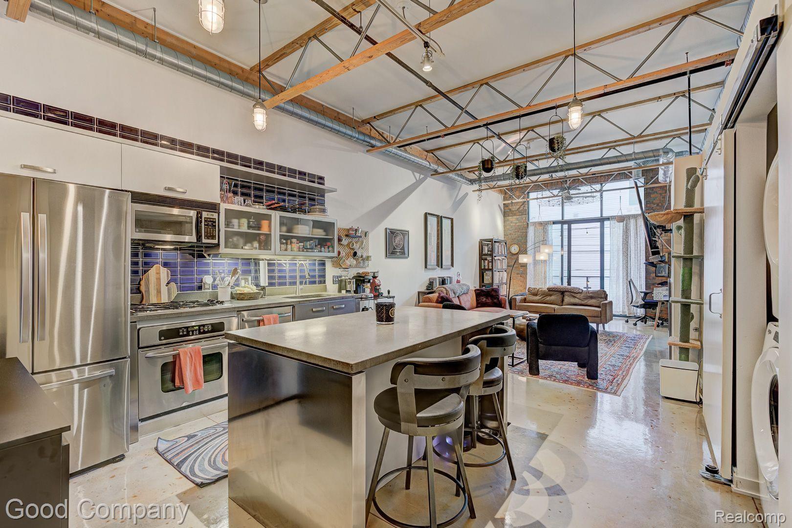 111 N MAIN Street 209