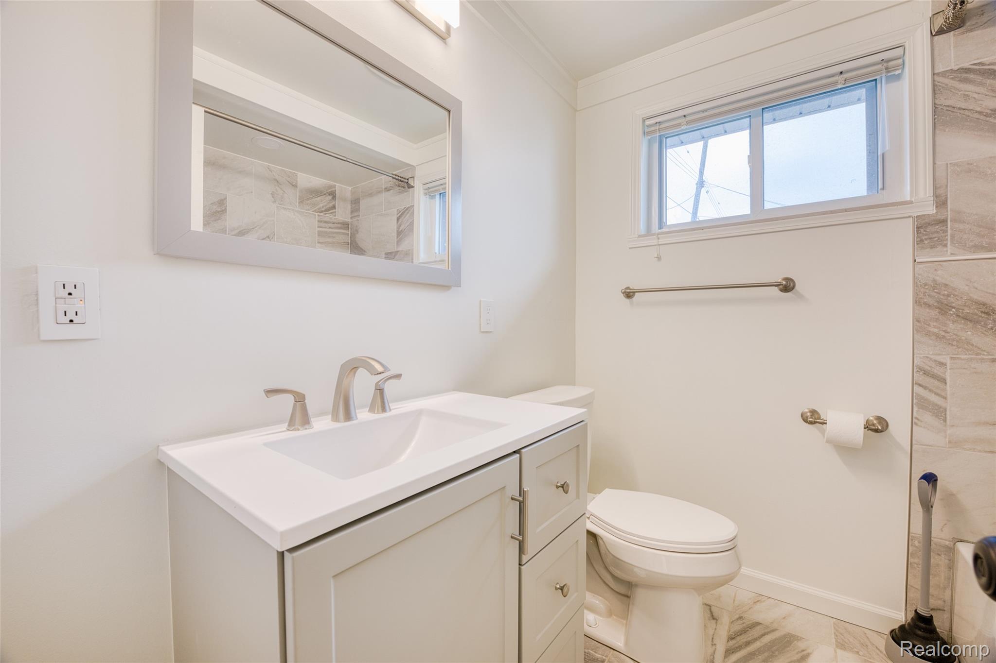 6125 Pointe Tremble Road Apt S