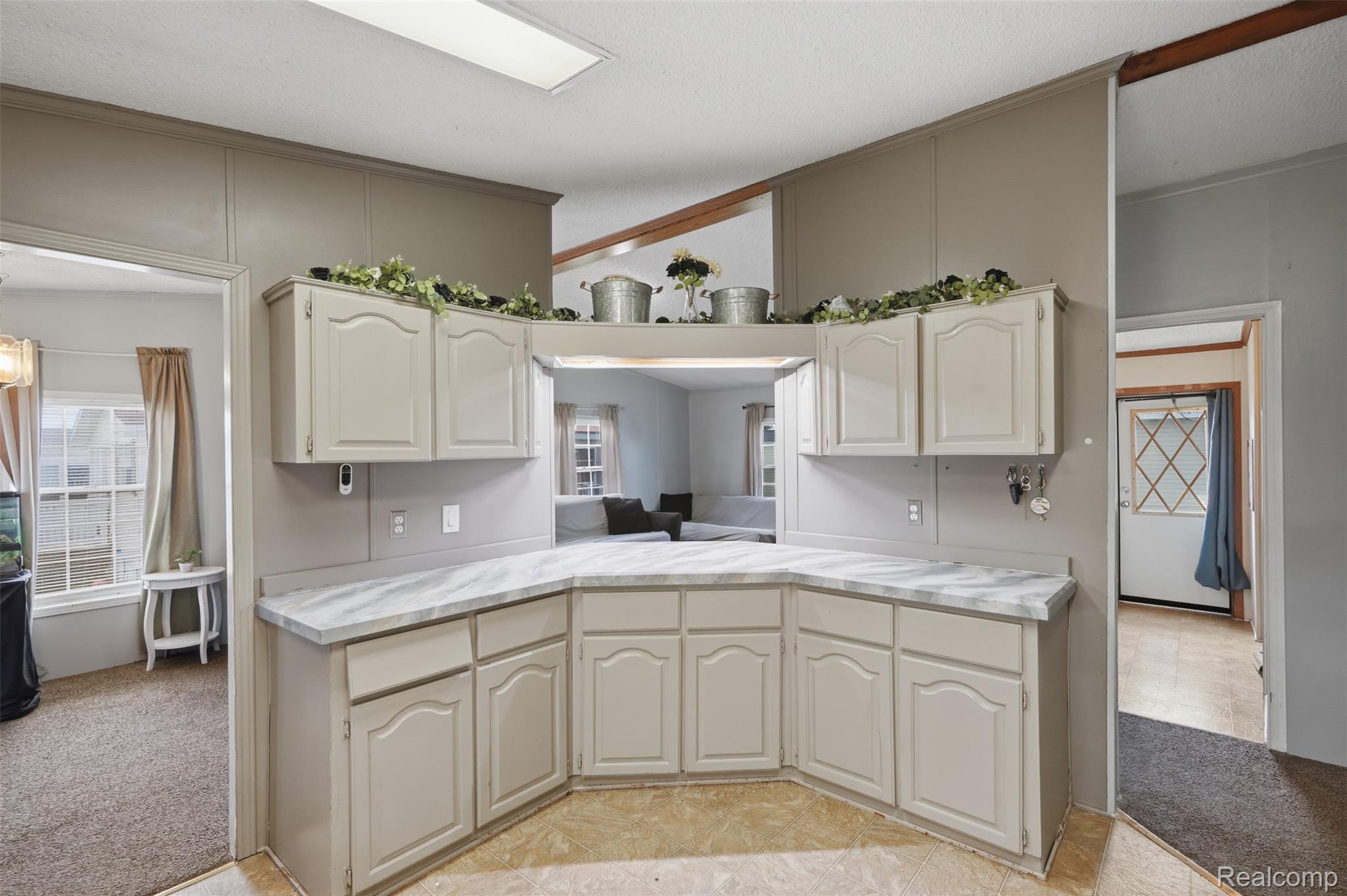 28725 Parkview