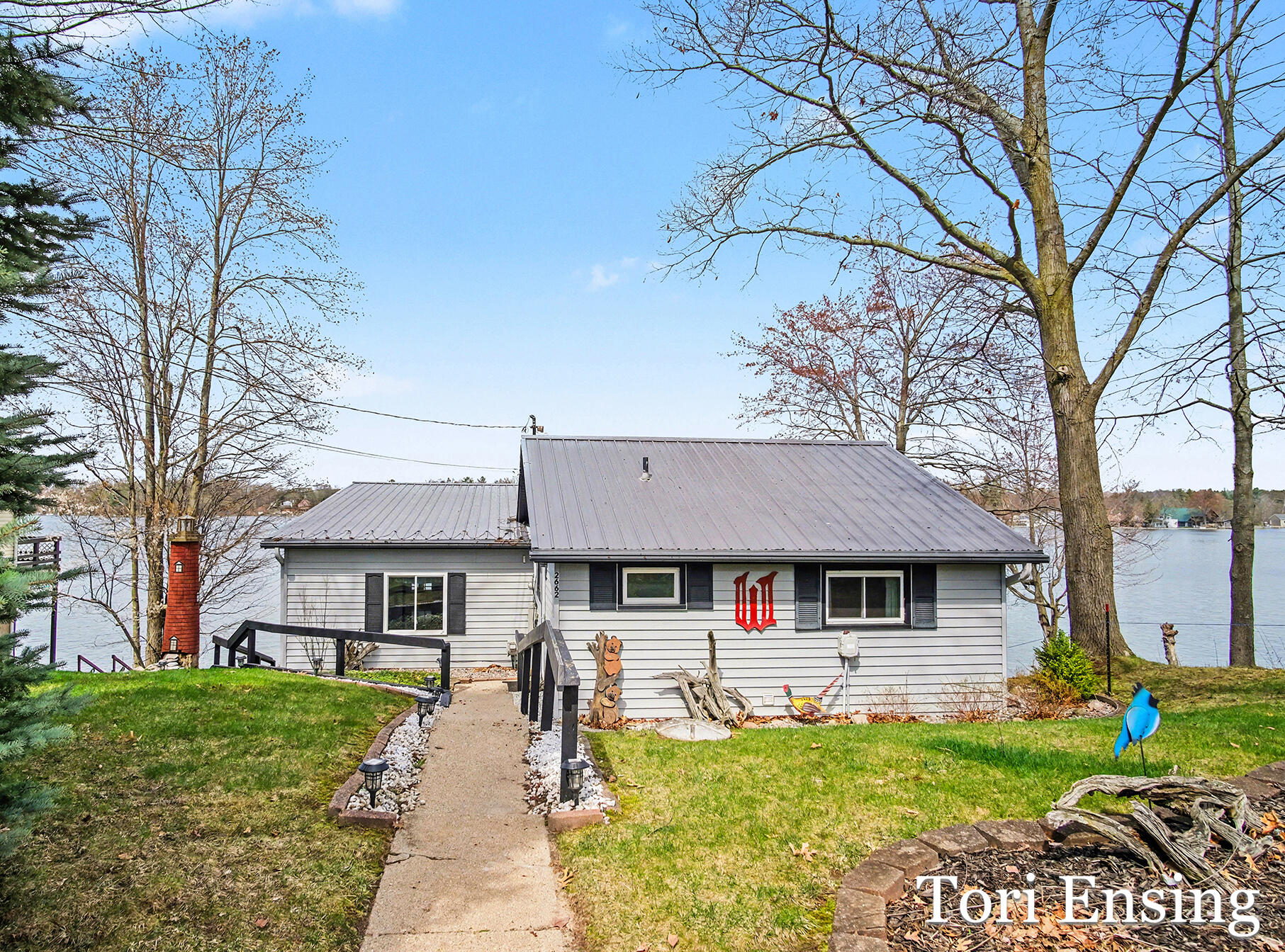 2662 Lakeside Drive