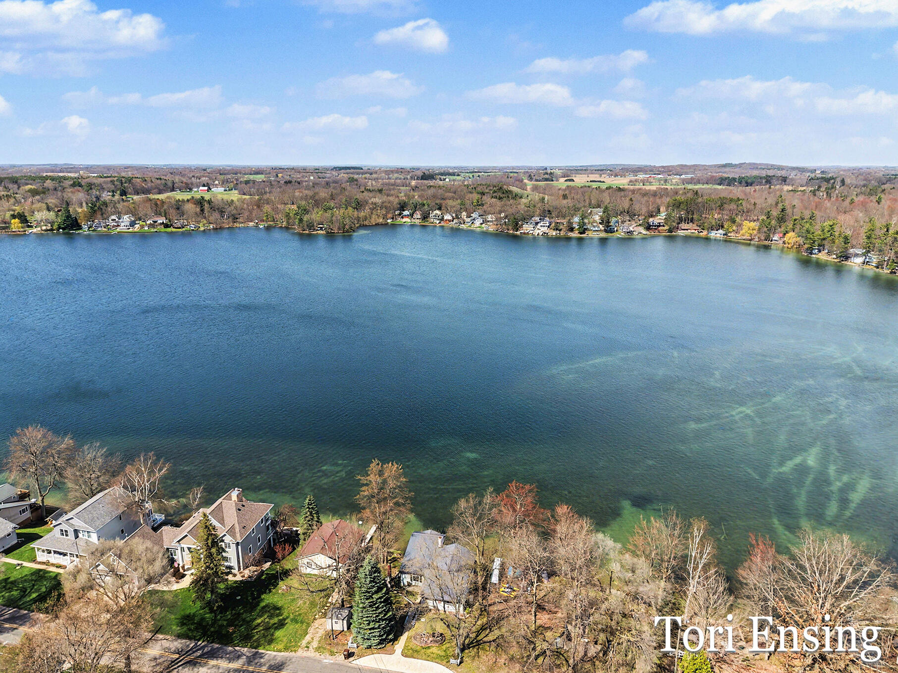 2662 Lakeside Drive