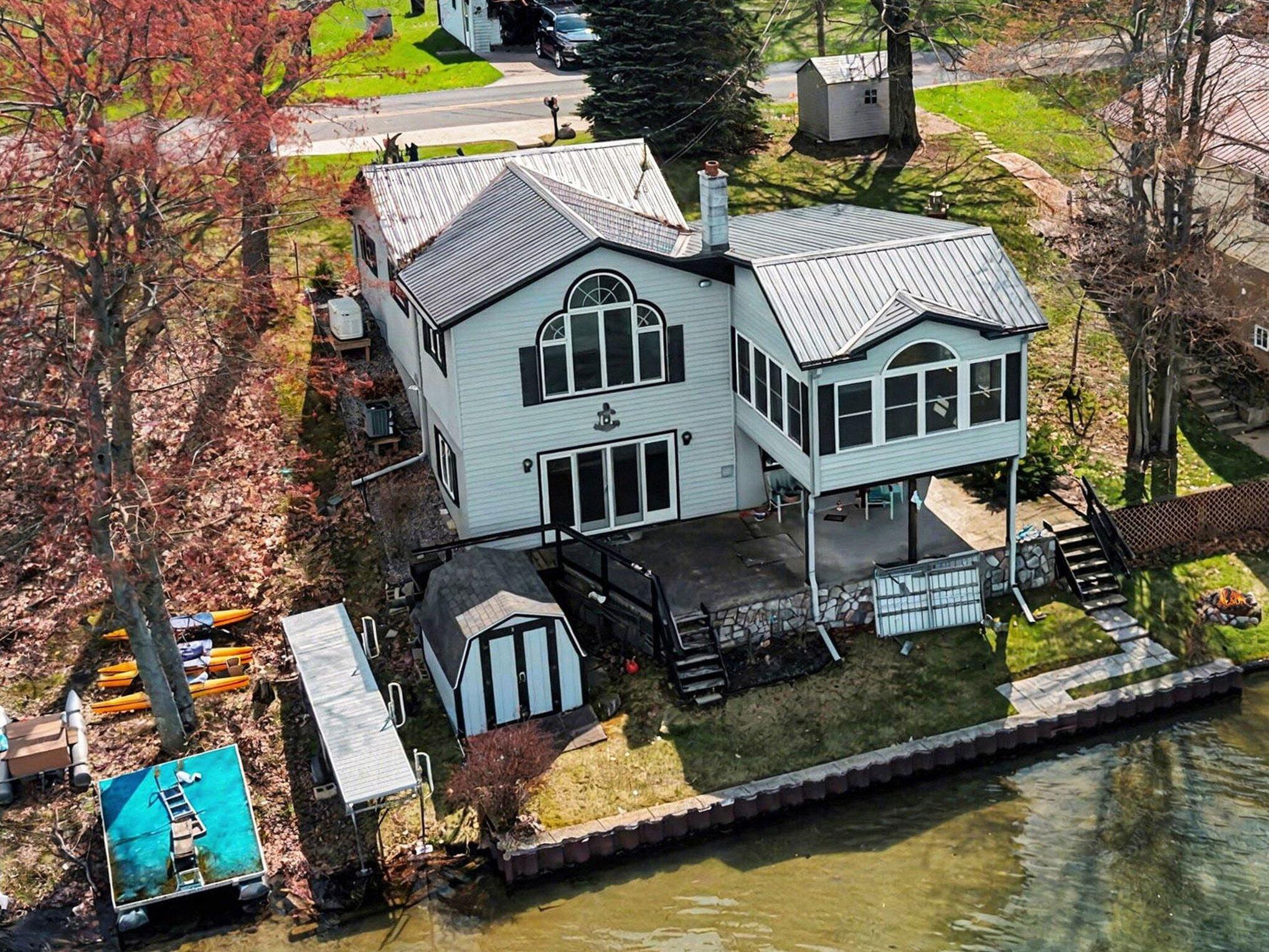 2662 Lakeside Drive