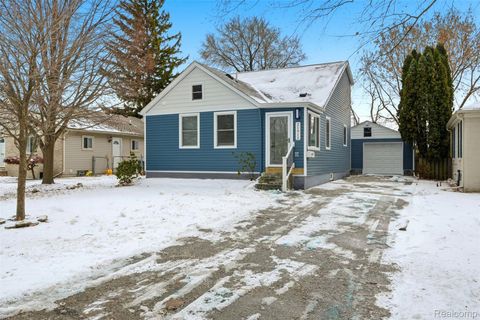 21912 E 10 Mile Road St Clair Shores City MI 48080