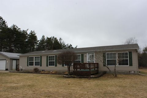 Photo of 3101 Kay E Lane, Foster Township, MI 48661 (MLS # 77080066581)