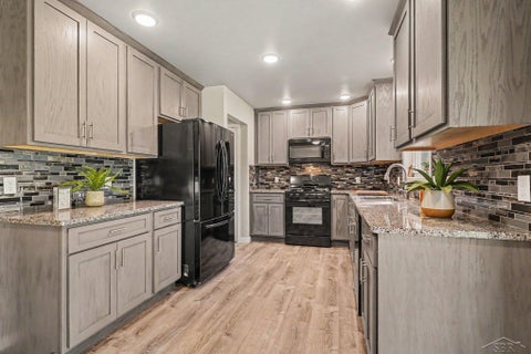 Tiny photo for 214 Kirby Street, Bay City, MI 48706 (MLS # 61050225451)
