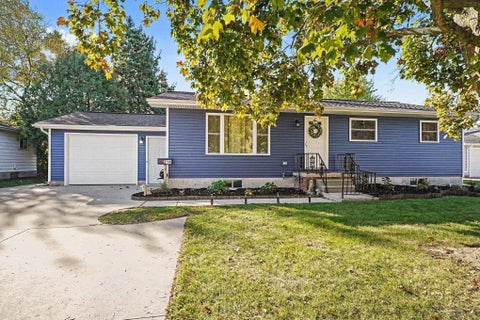 Photo of 214 Kirby Street, Bay City, MI 48706 (MLS # 61050225451)