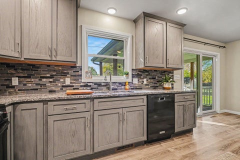 Tiny photo for 214 Kirby Street, Bay City, MI 48706 (MLS # 61050225451)