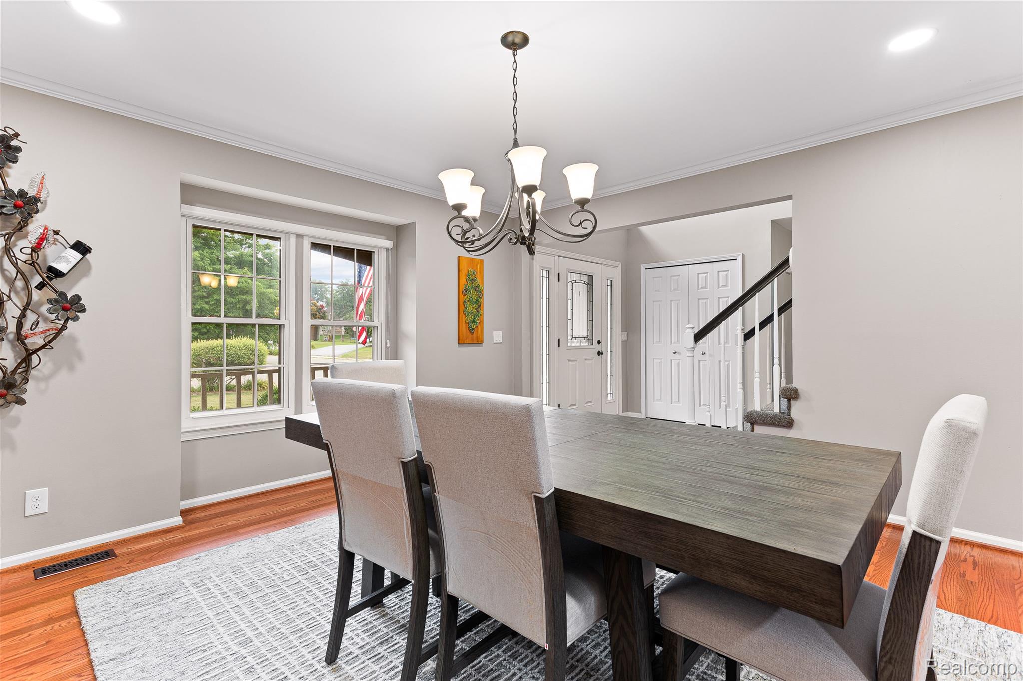 2328 Chestnut Circle