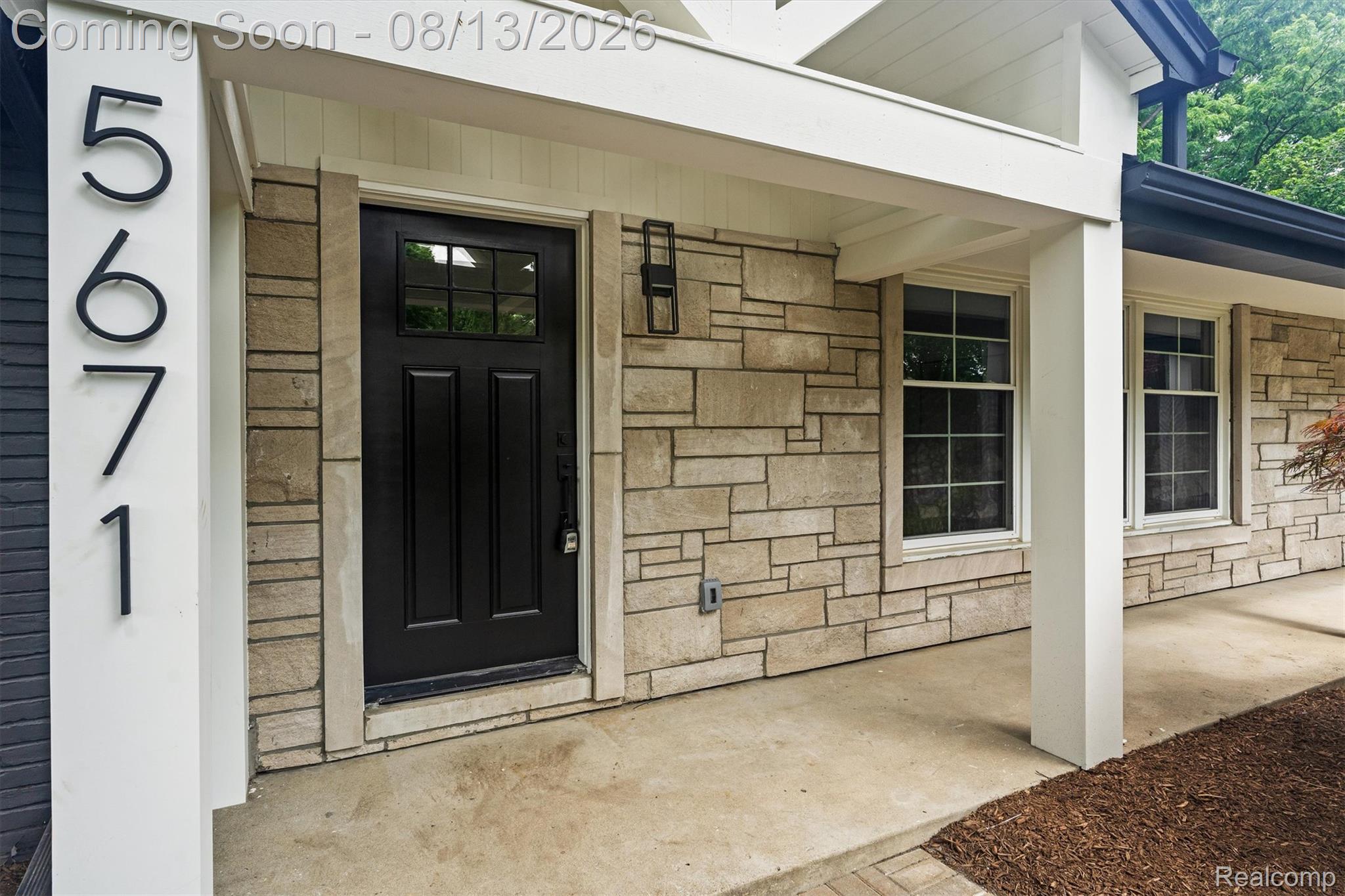 5671 Shadow Lane