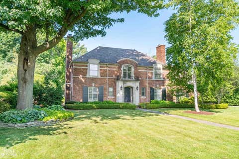 Photo of 1005 Bishop Road, Grosse Pointe Park City, MI 48230 (MLS # 58050217125)
