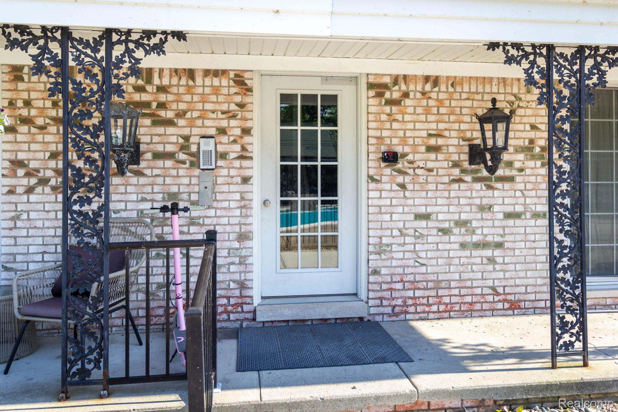 24360 East River Road 36
