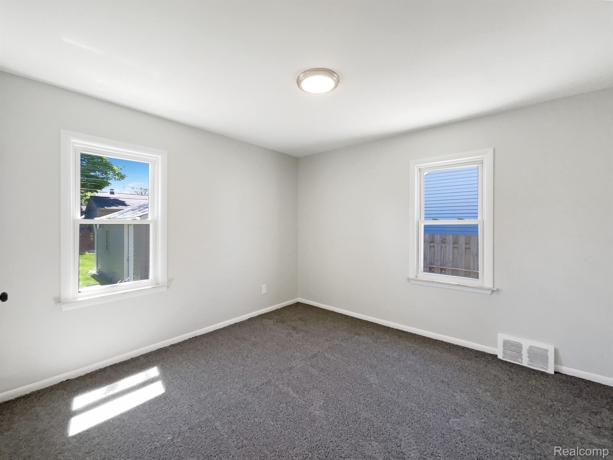 419 LEROY Avenue