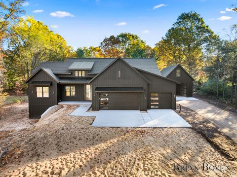 7650 Courtland Drive NE Cannon Township MI 49341