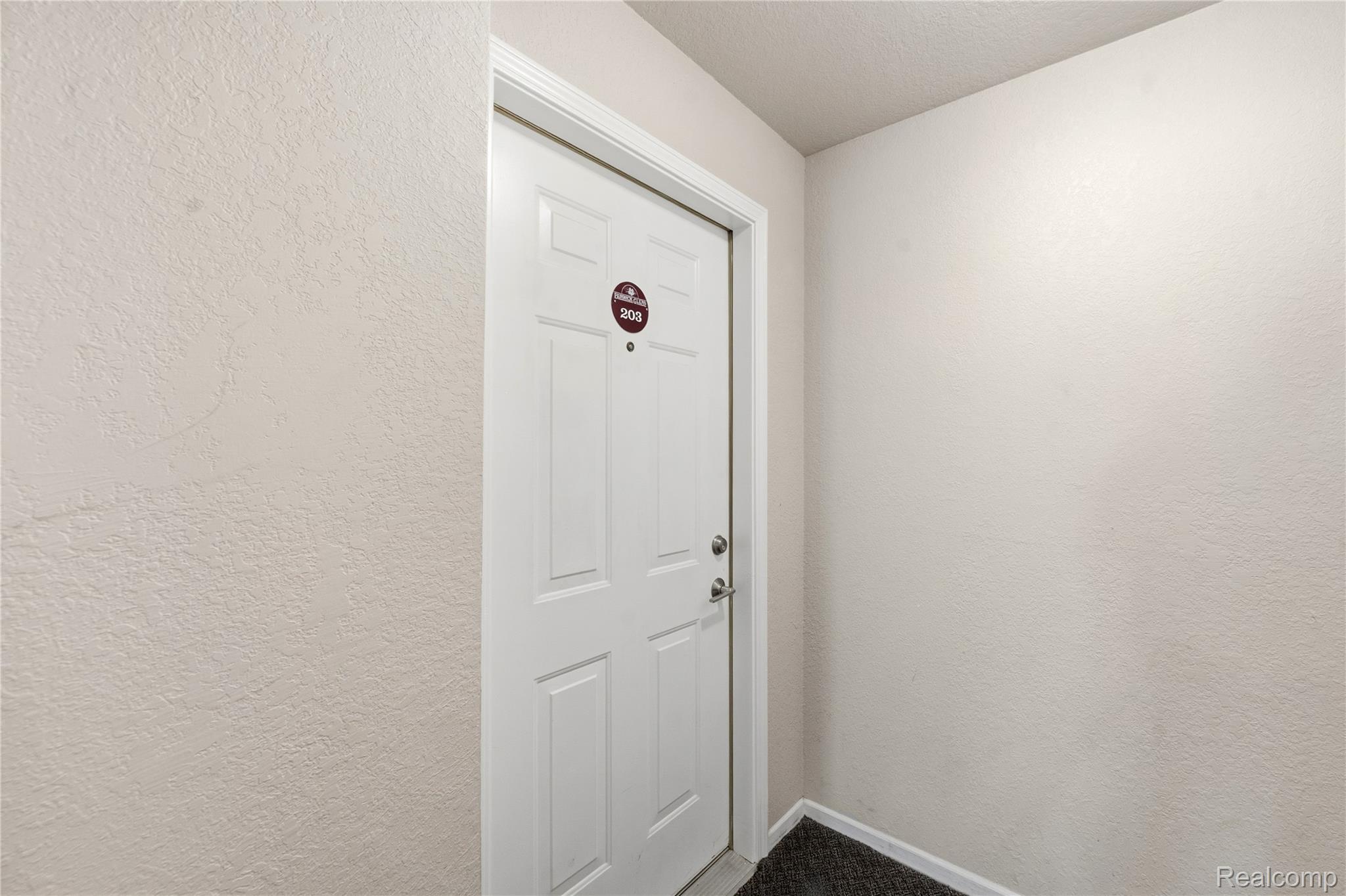 1139 Curzon Court 203