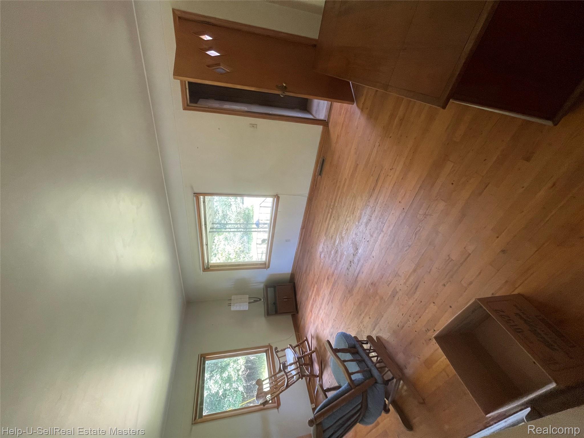 14452 Spruce Road