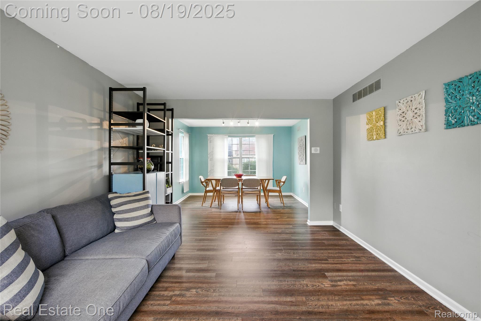 7335 Willow Oak Drive