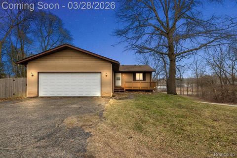 6210 Tripp Road Groveland Township MI 48442