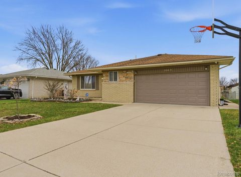 3064 Charity Dr Sterling Heights City MI 48310