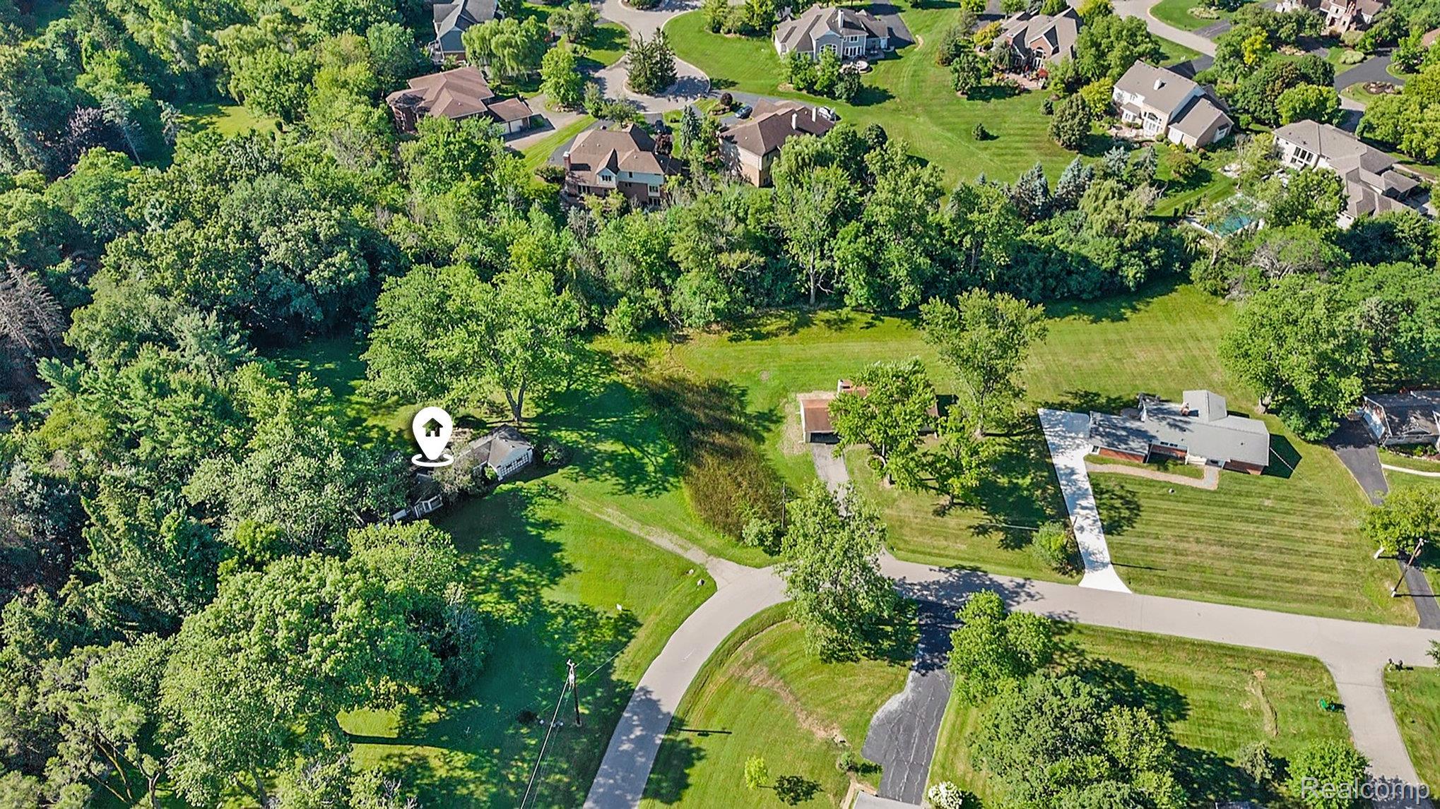 30486 S Greenbriar Road
