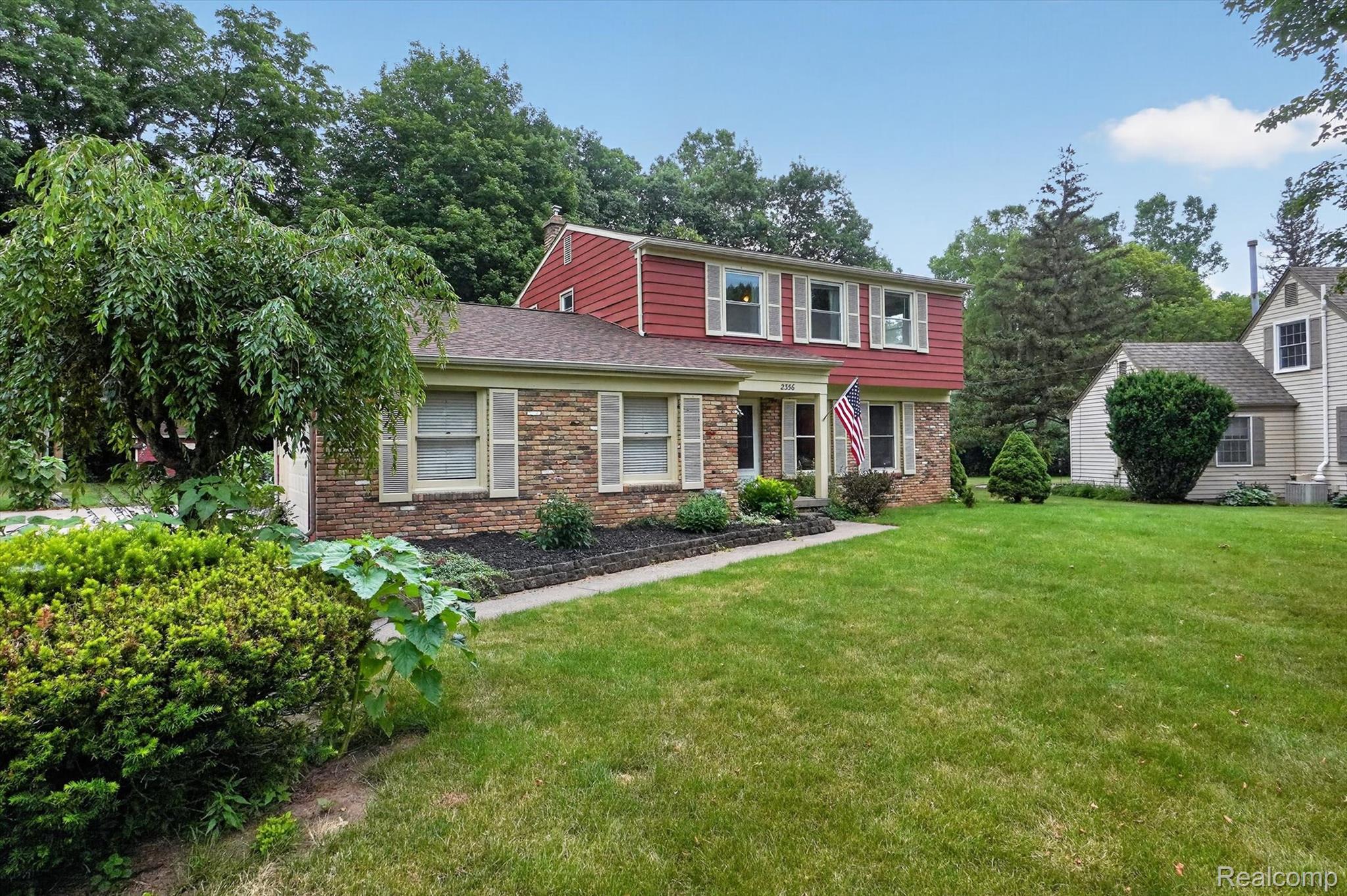 2356 Pineview Court