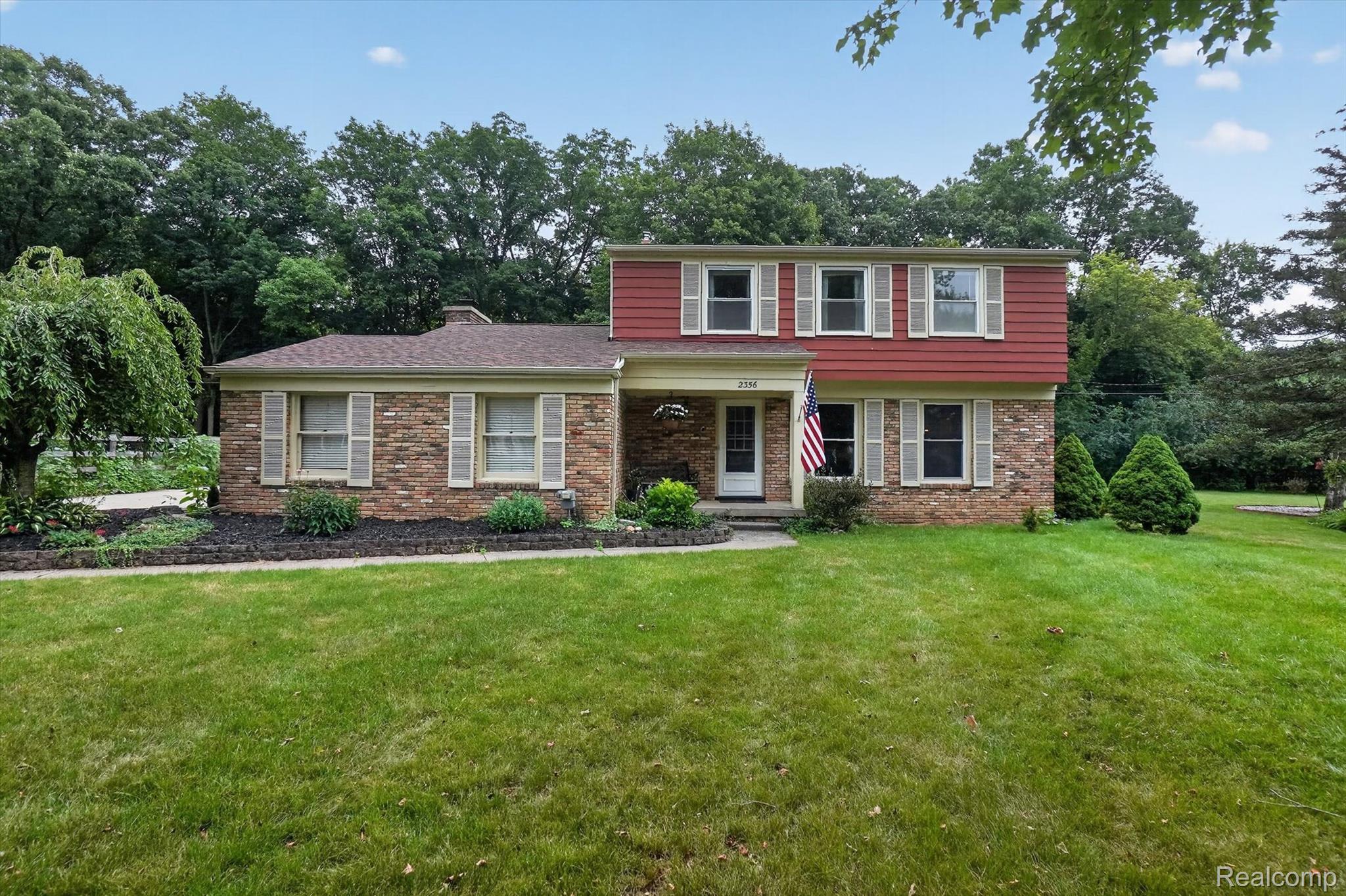 2356 Pineview Court