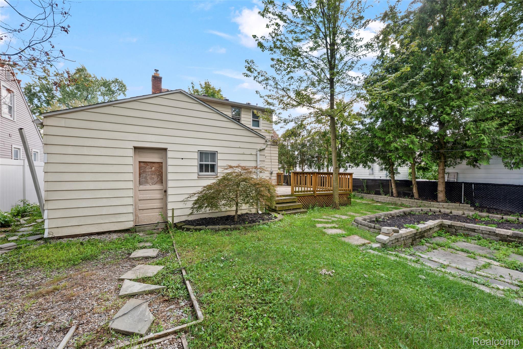 1674 Eaton Road