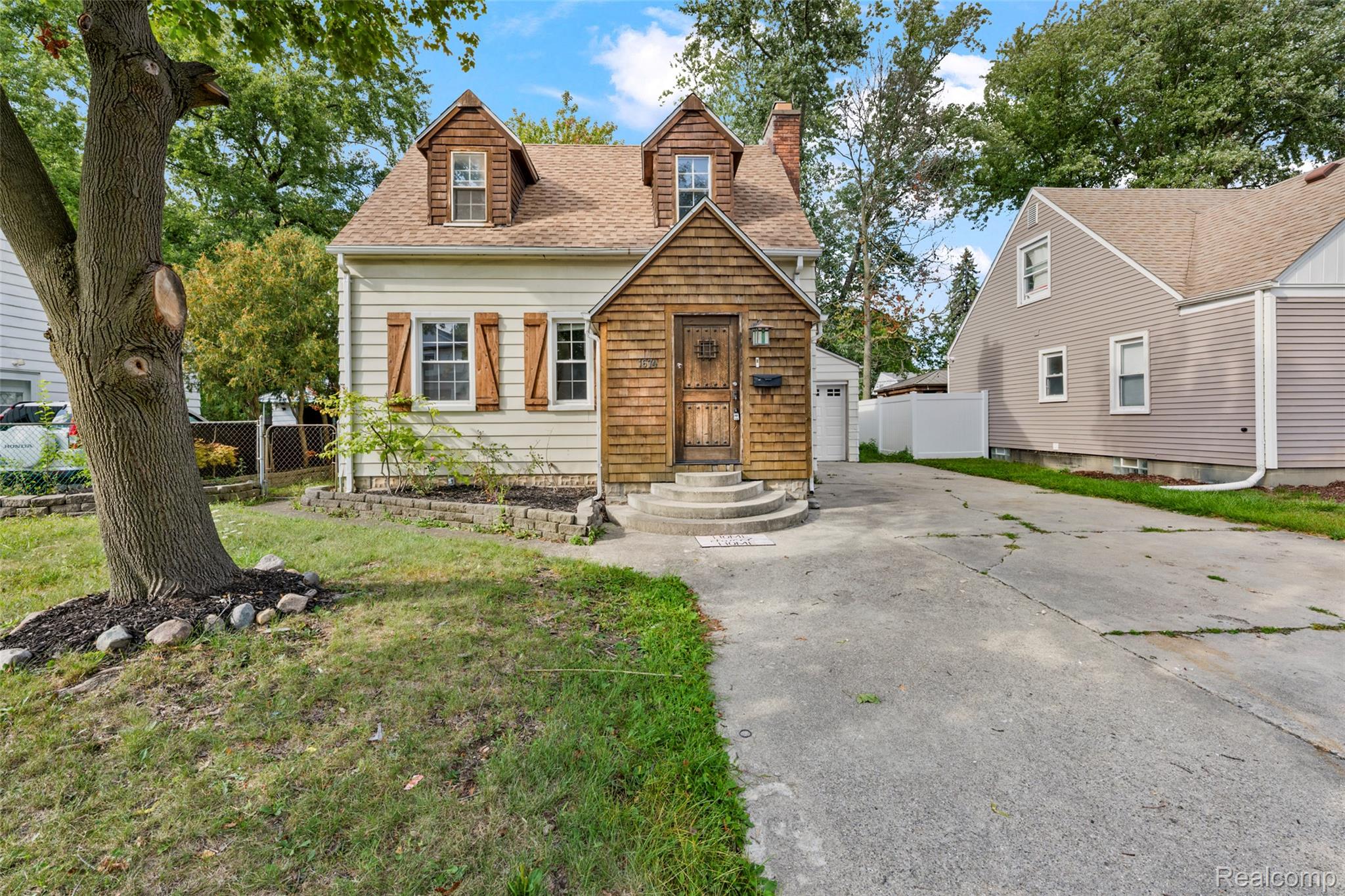 1674 Eaton Road