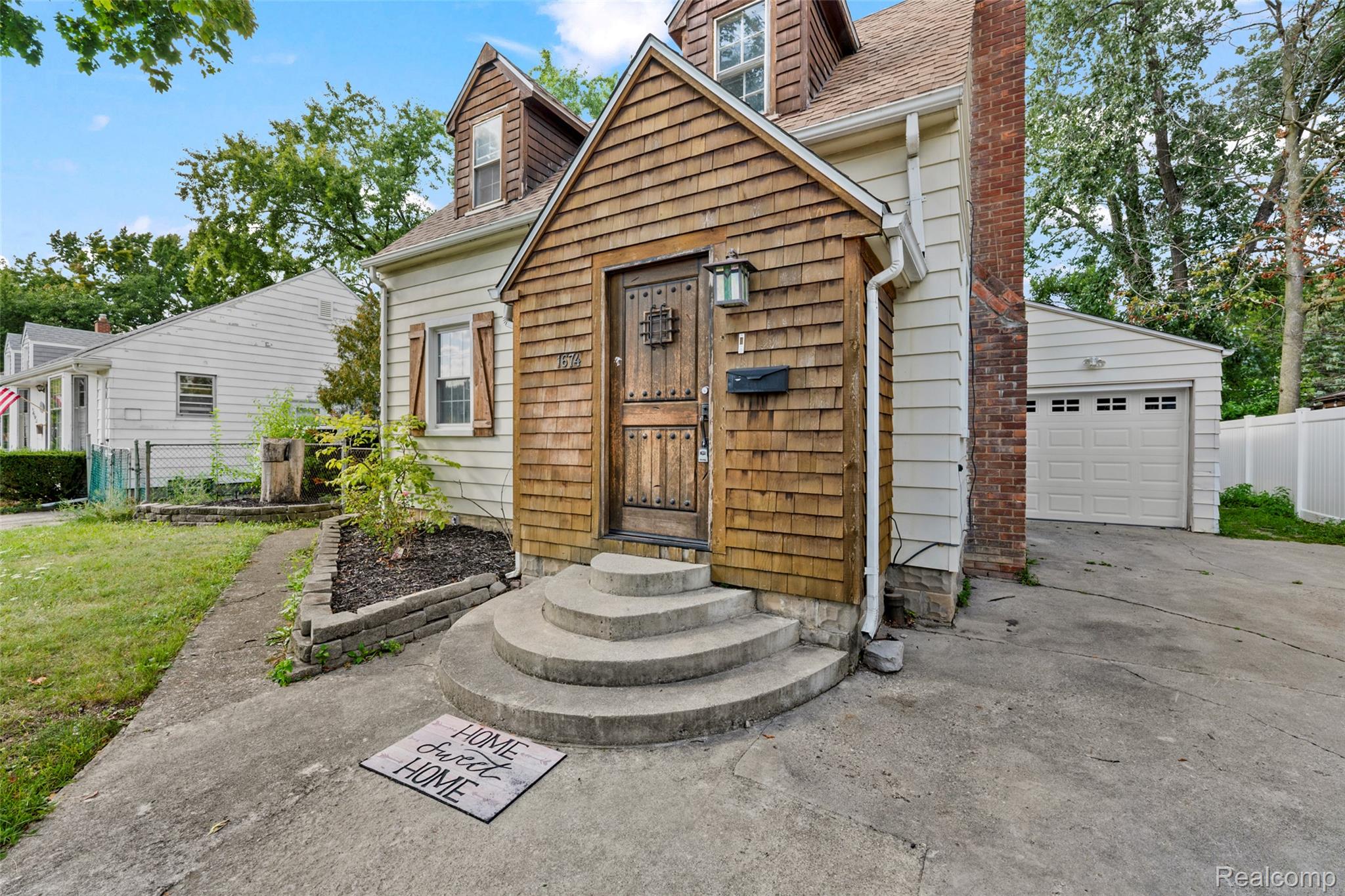 1674 Eaton Road