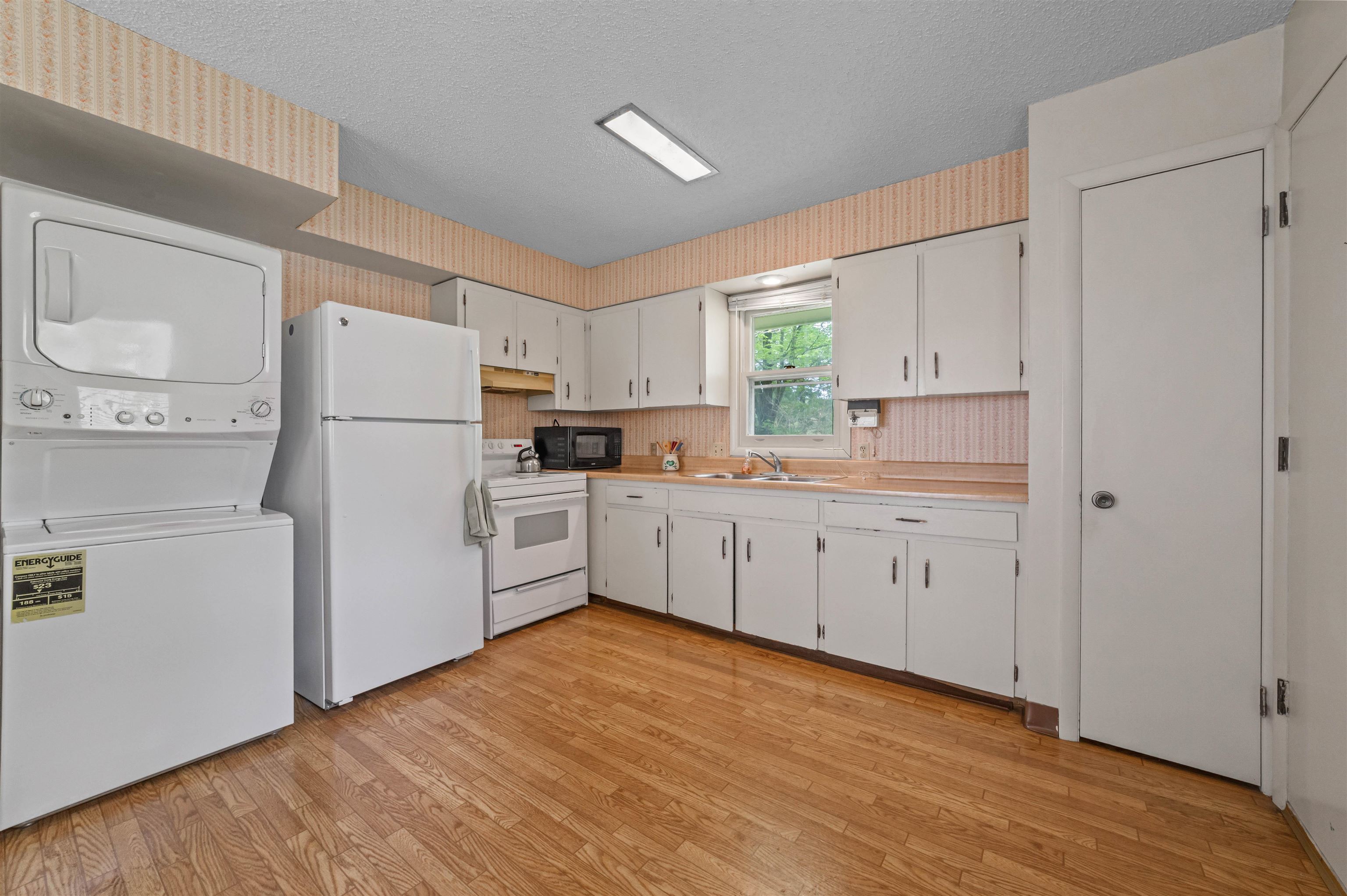 806 Livingston Street