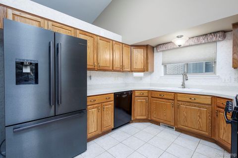 Tiny photo for 46436 Imperial Lane, Macomb Township, MI 48044 (MLS # 20261002569)