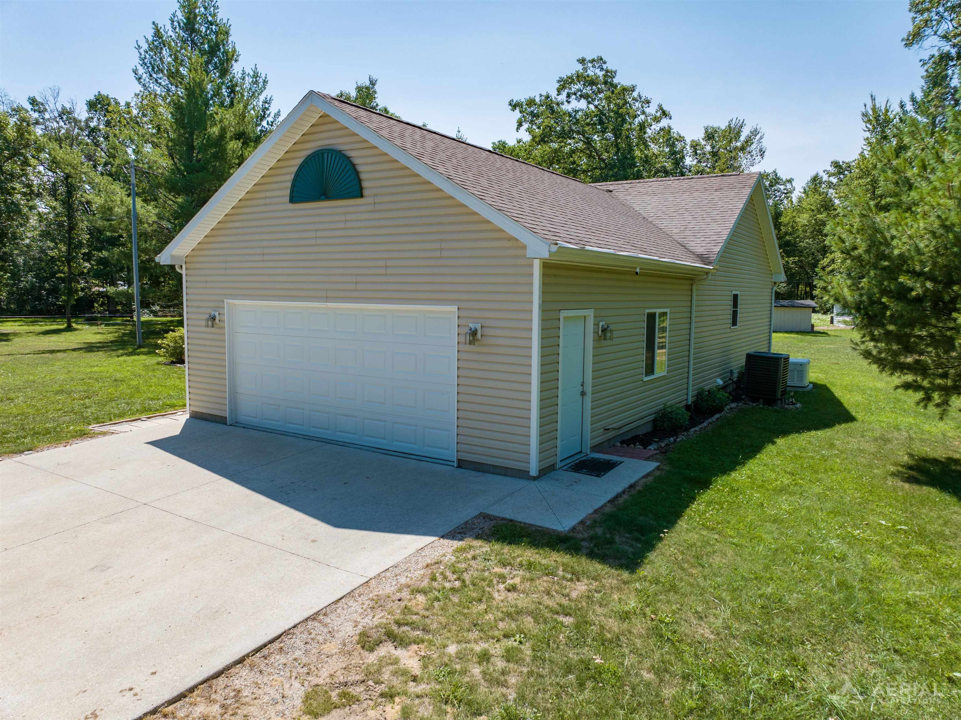 4809 E County Line Road