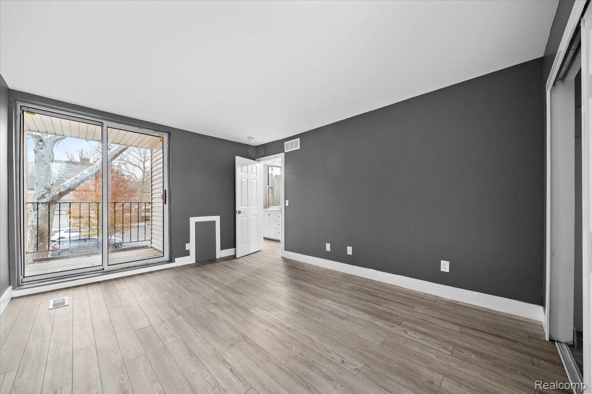 Detroit City, Michigan 48207, United States, 2 Bedrooms Bedrooms, ,2 BathroomsBathrooms,Residential,Active,156922