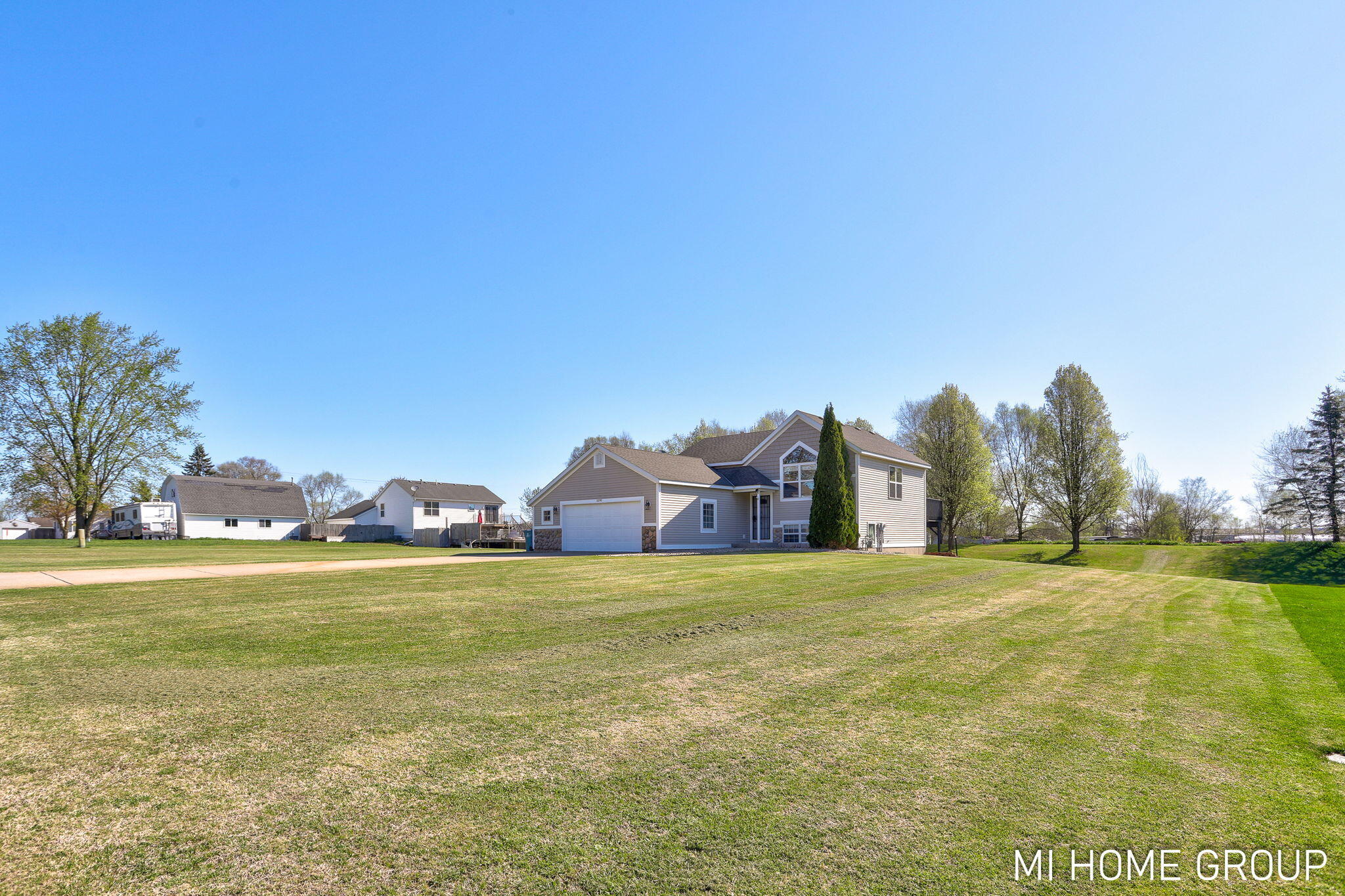 3391 Heathridge Trail