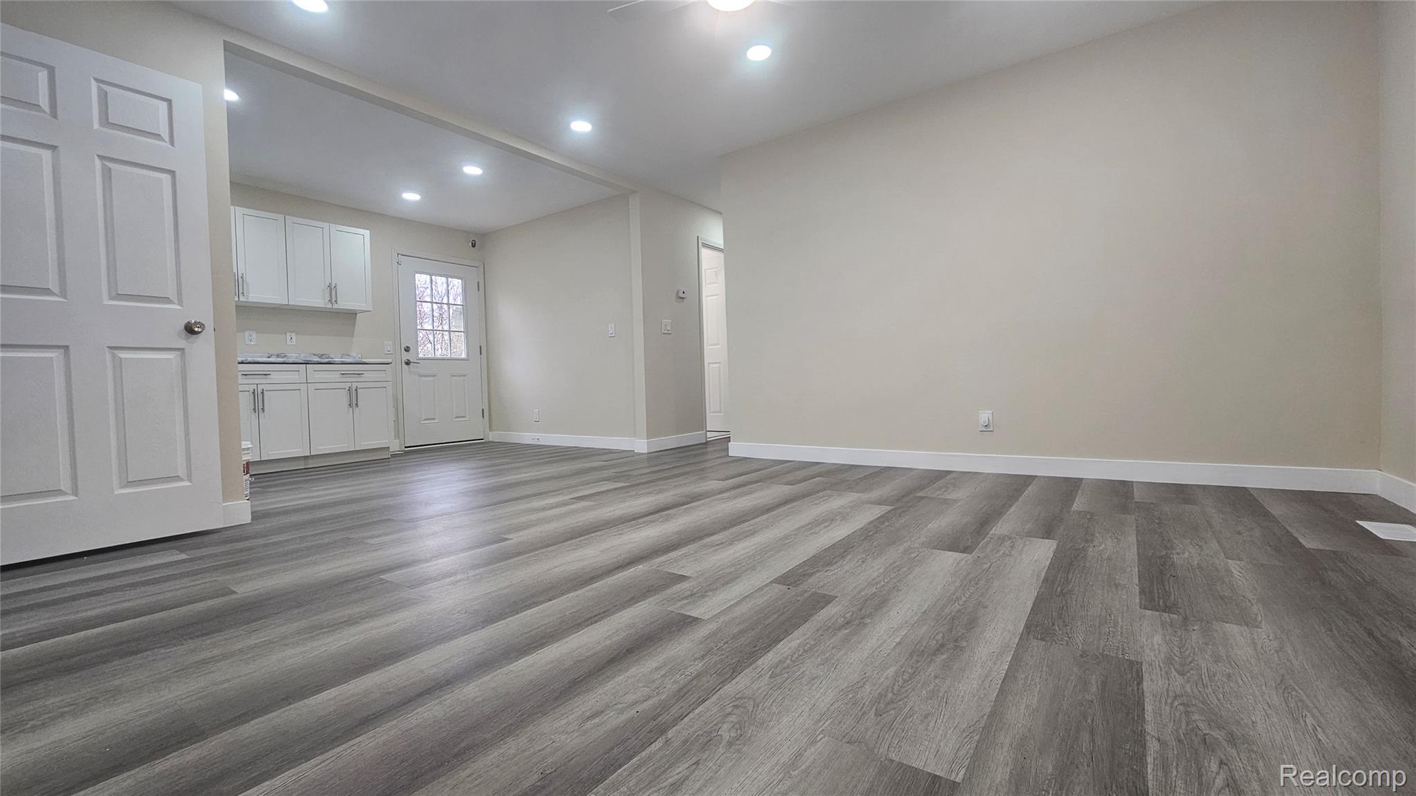 1409 W Princeton Avenue