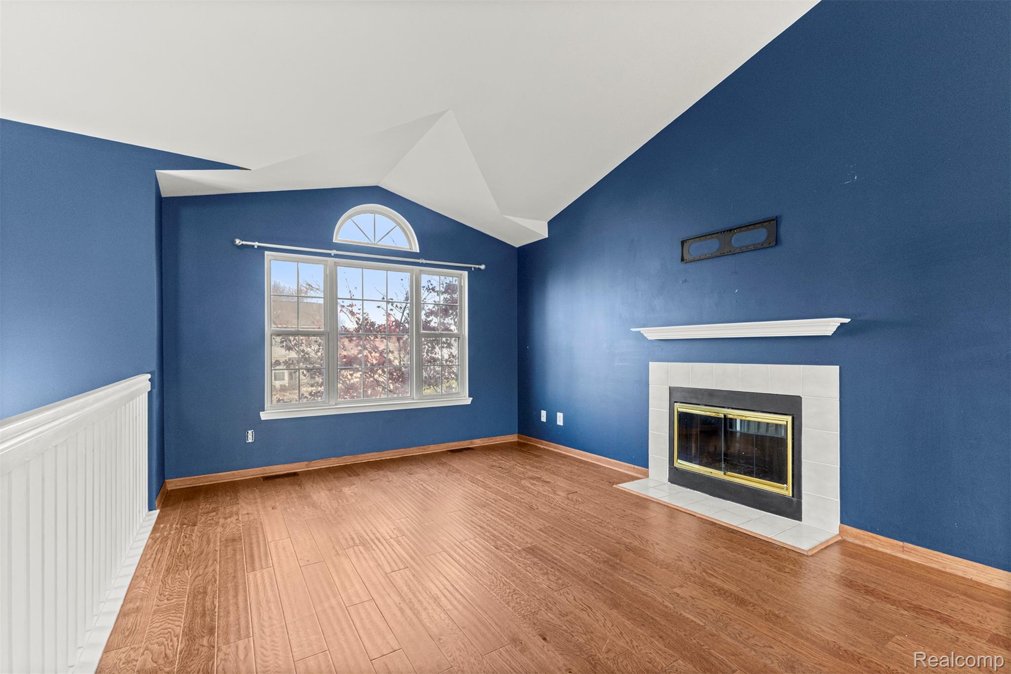 7595 Streamwood Drive