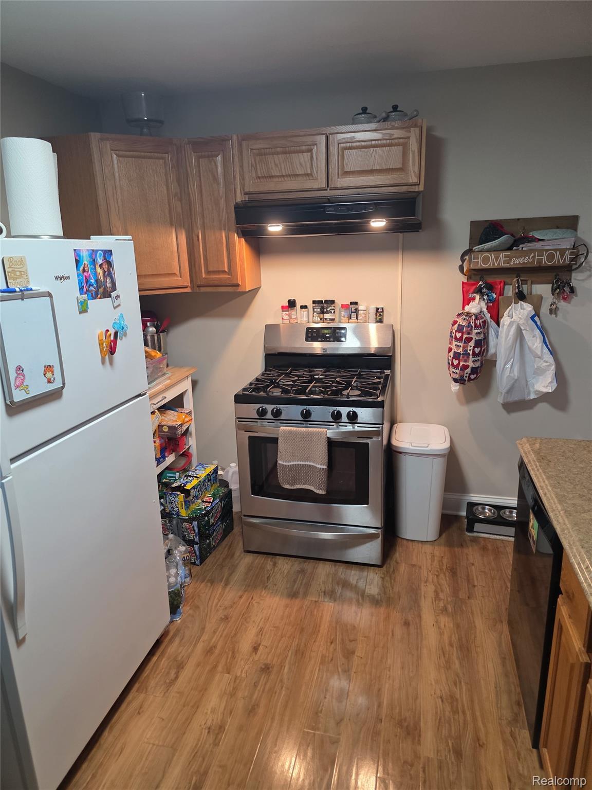 27052 Ridgewood Street