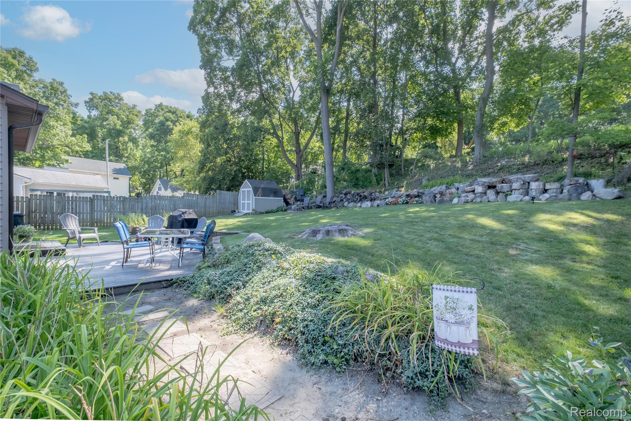 Fenton City, Michigan 48430, United States, 3 Bedrooms Bedrooms, ,1 BathroomBathrooms,Residential,Active,210600